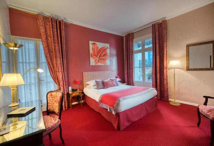 Номер Deluxe, D Aragon   Place De La Comédie