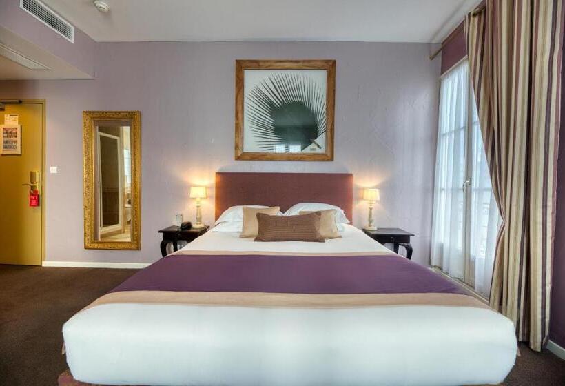 Номер Deluxe, D Aragon   Place De La Comédie