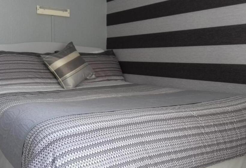 חדר סטנדרט, Elmfield