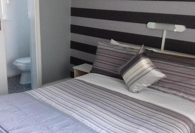 חדר סטנדרט, Elmfield