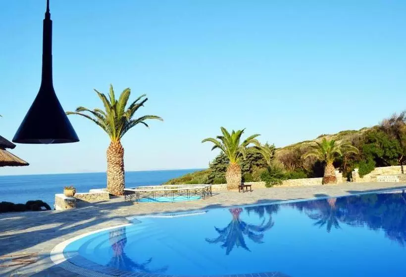 سوییت سوپریور با چشم‌انداز دریا, Faros Resort