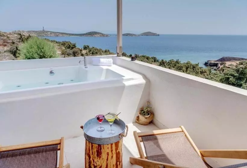 اتاق لوکس با چشم‌انداز دریا, Faros Resort