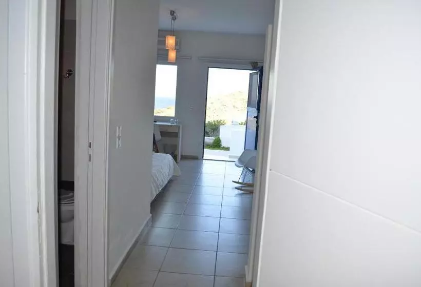 اتاق اکونومی, Faros Resort