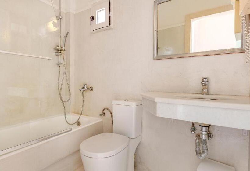 חדר פרמיום לשלושה, Faros Resort