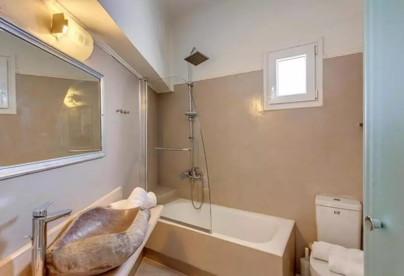 اتاق پریمیوم سه تخته, Faros Resort