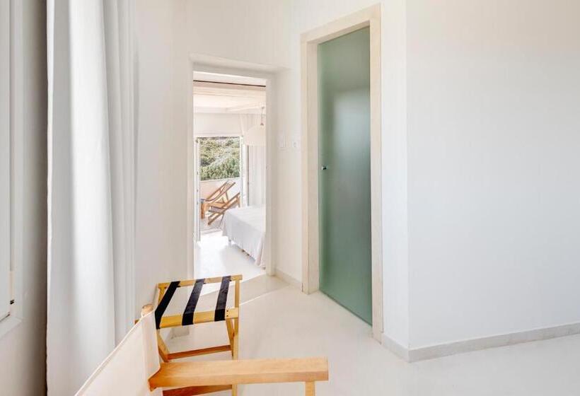 חדר פרמיום לשלושה, Faros Resort