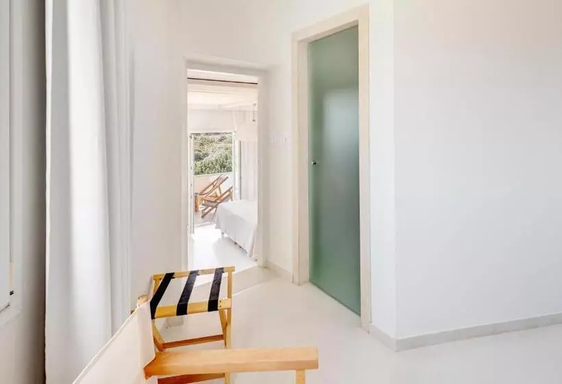 اتاق پریمیوم سه تخته, Faros Resort