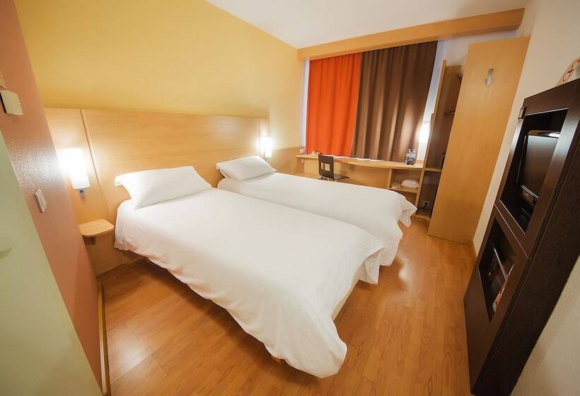 Номер Стандарт, Ibis Yaroslavl Center