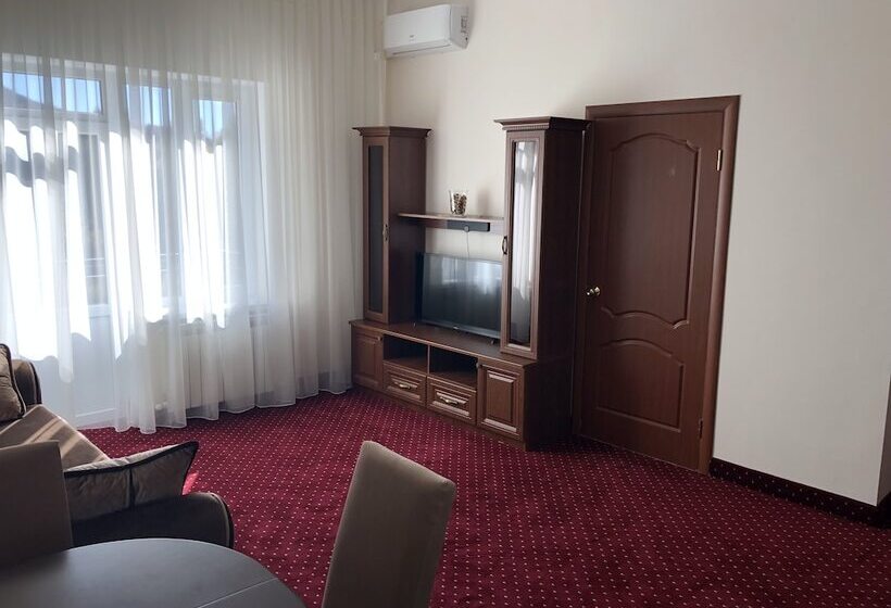 סוויטה, Korona