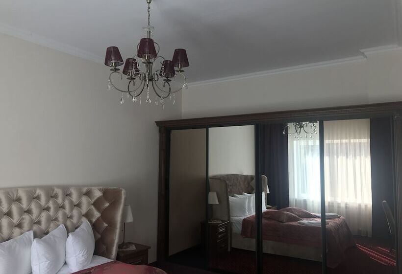 סוויטה, Korona