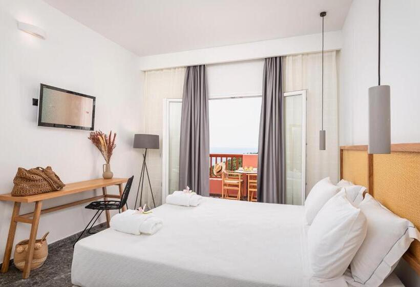 חדר סופריור, Naftilos