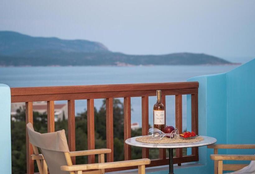 חדר סופריור, Naftilos