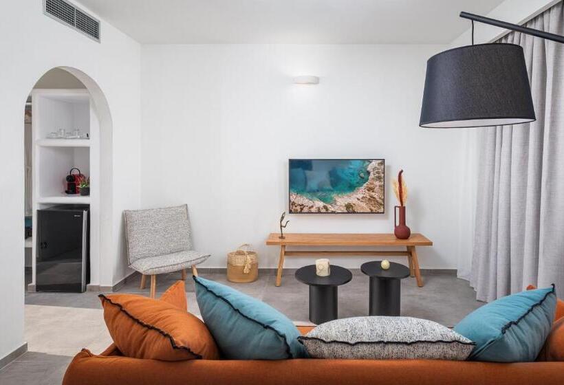 סוויטת ג'וניור דלוקס, Naftilos