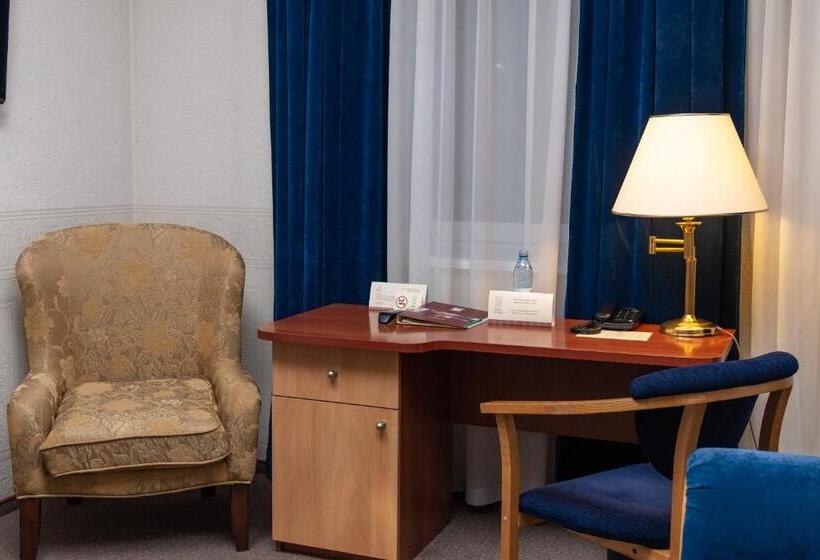 اتاق خانوادگی, Optima Collection Aurora Kryvyi Rih