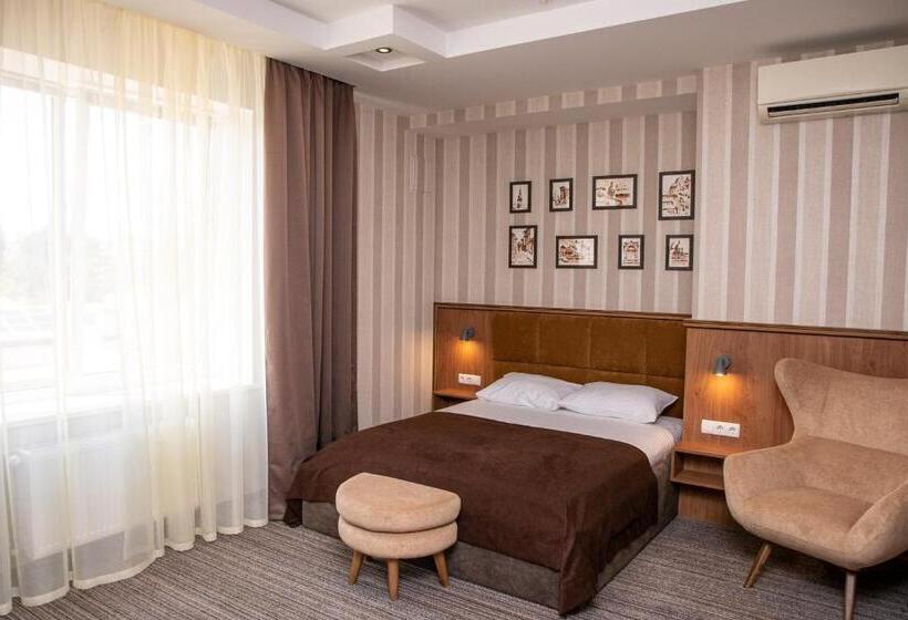 سوییت, Optima Collection Aurora Kryvyi Rih