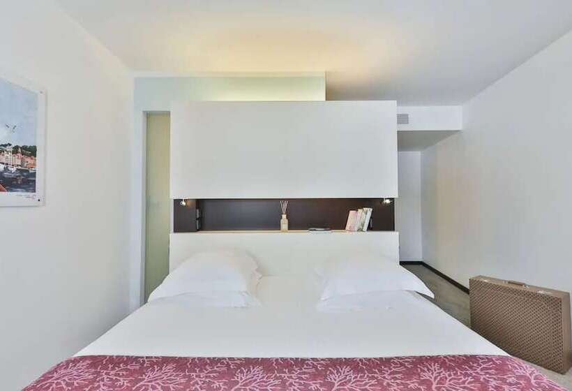 Номер Superior Вид на Город, Royal Antibes   Luxury Hotel, Résidence, Beach & Spa