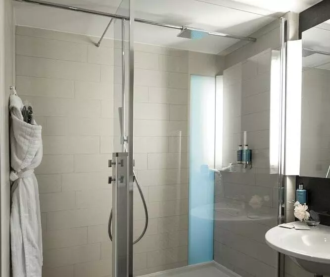 اتاق لوکس با چشم‌انداز شهر, Royal Antibes   Luxury Hotel, Résidence, Beach & Spa