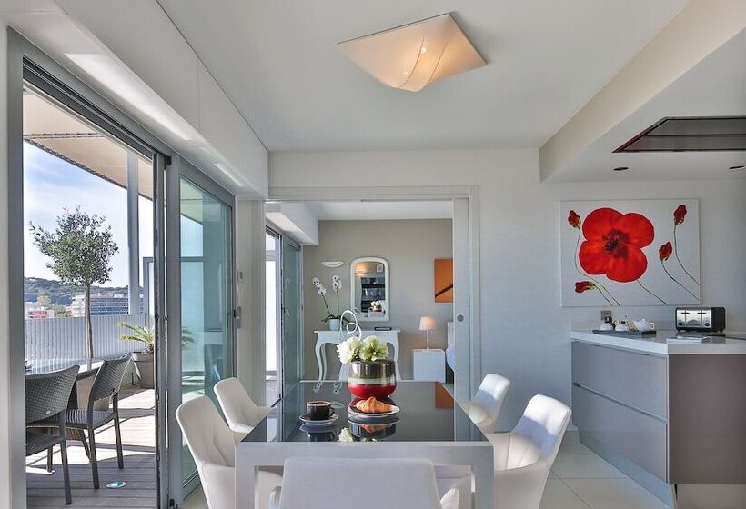 Апартаменты Real 2 Спальни, Royal Antibes   Luxury Hotel, Résidence, Beach & Spa