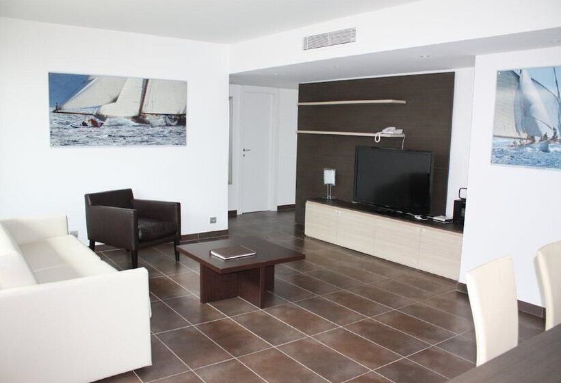 Семейные Апартаменты, Royal Antibes   Luxury Hotel, Résidence, Beach & Spa