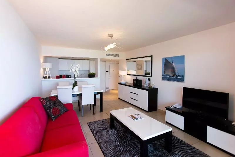 سوییت با چشم‌انداز دریا, Royal Antibes   Luxury Hotel, Résidence, Beach & Spa