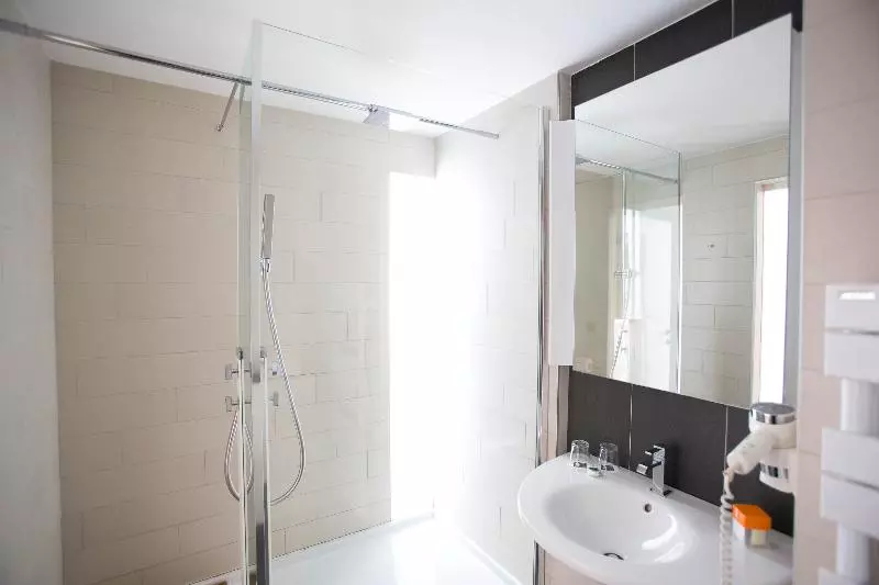 اتاق سوپریور با چشم‌انداز شهر, Royal Antibes   Luxury Hotel, Résidence, Beach & Spa