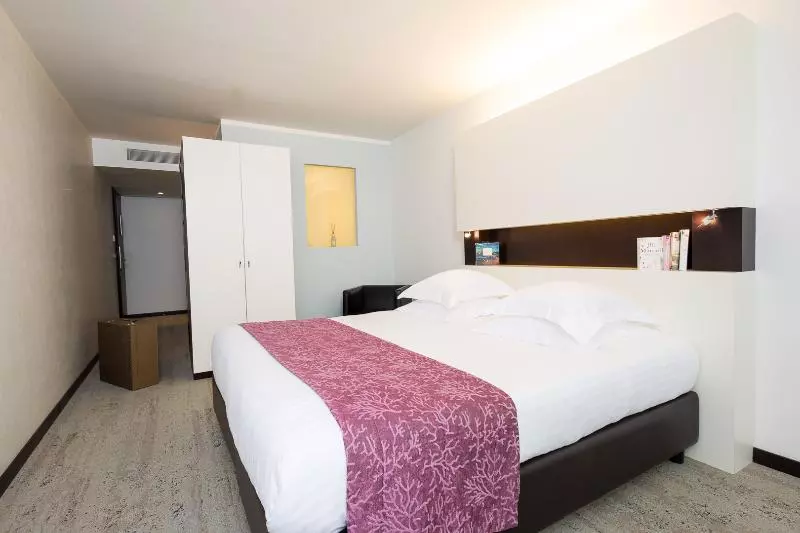 اتاق سوپریور با چشم‌انداز شهر, Royal Antibes   Luxury Hotel, Résidence, Beach & Spa