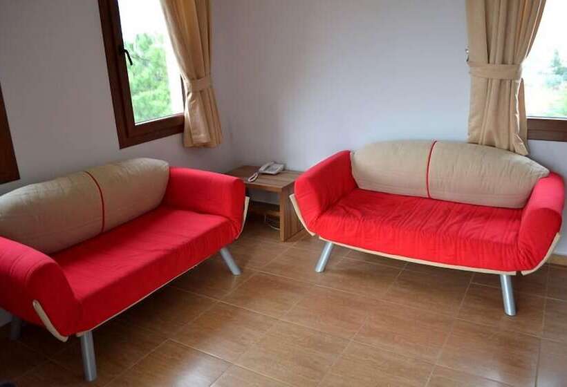 شقة غرفة واحدة, Ozukara Apart 1