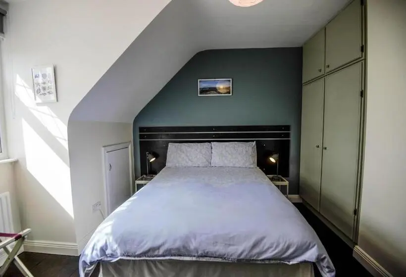 Standard room with outdoor bath, Bluetit Lodge