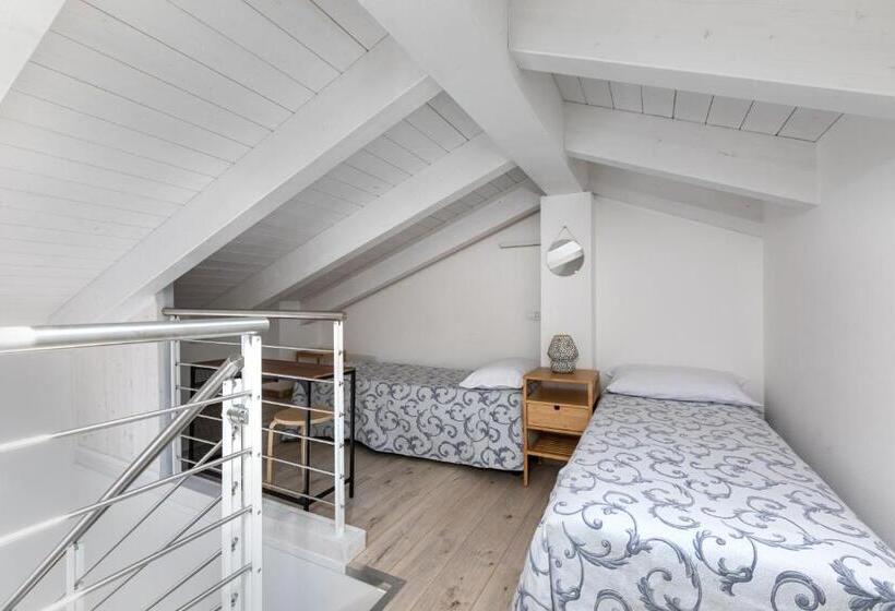 اتاق کلاسیک چهارنفره, Ca  Mira   Room&breakfast