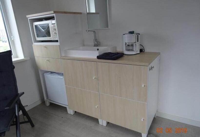 اتاق خانوادگی, B&b Snekerpoort
