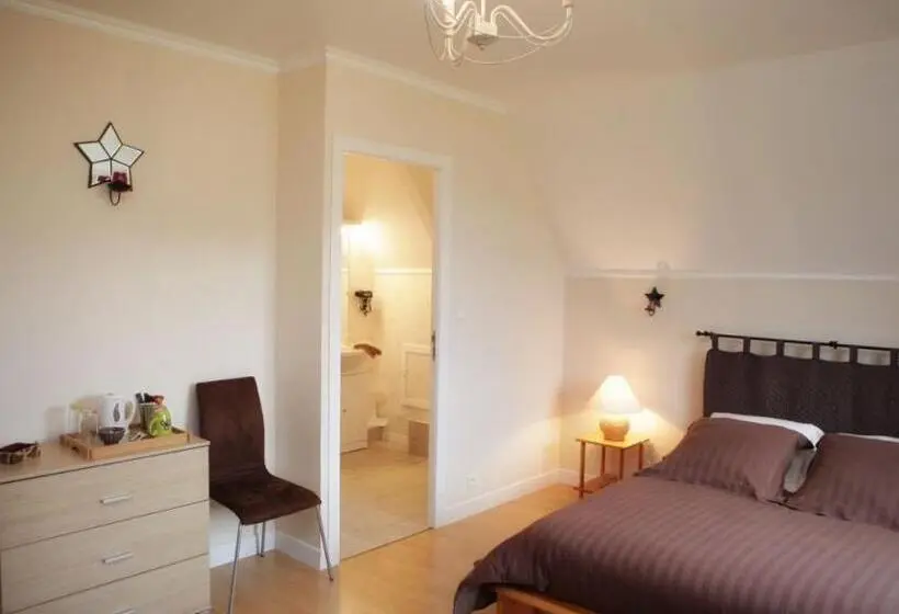 Habitación Estándar, Ker Paula