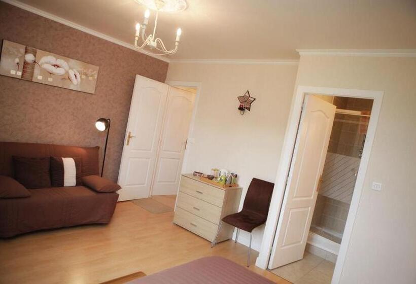 Habitació Estàndard, Ker Paula