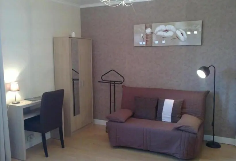 Habitación Estándar, Ker Paula