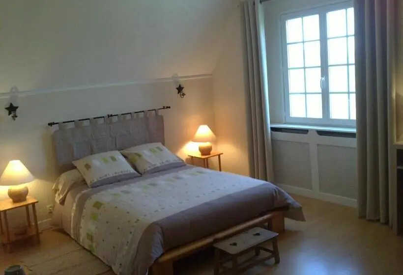 Habitación Estándar, Ker Paula