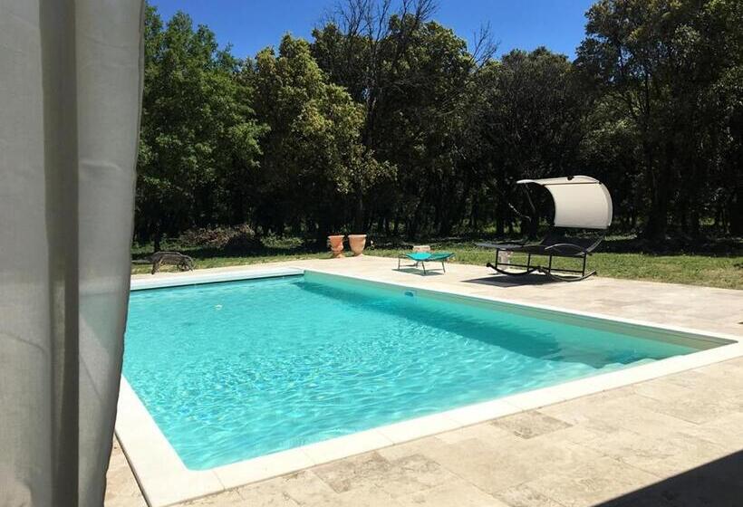 스탠다드 룸, Le Mas Du Pigeonnier