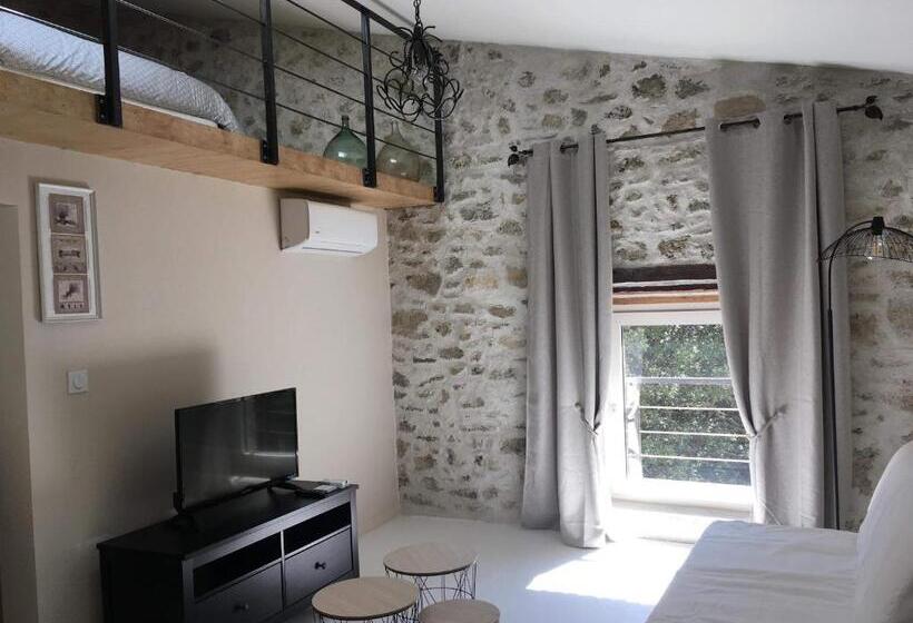 컴포트 트리플 룸, Le Mas Du Pigeonnier