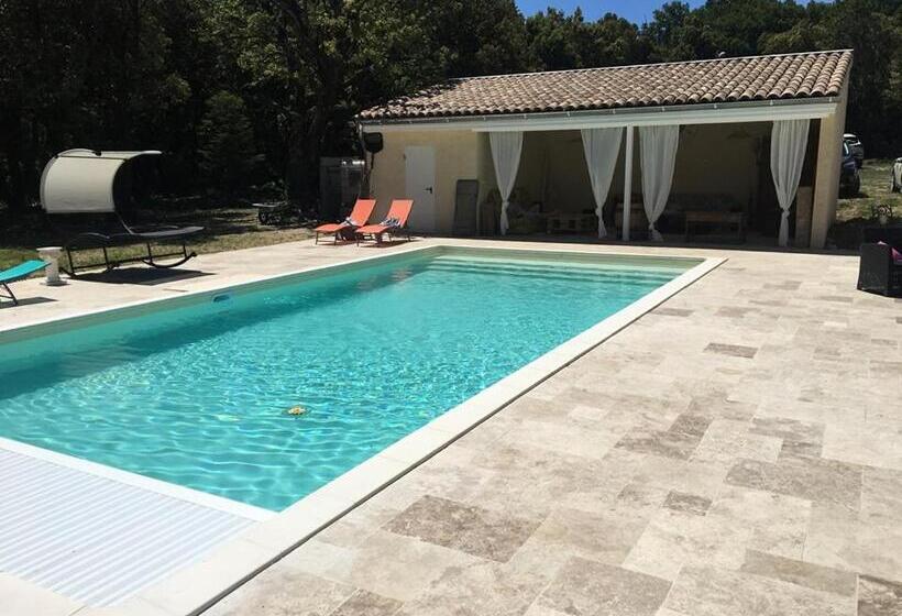 컴포트 트리플 룸, Le Mas Du Pigeonnier