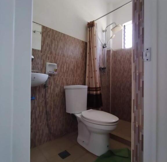 اتاق استاندارد, Rmb Guest House