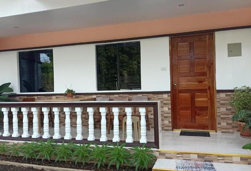 اتاق خانوادگی, Rmb Guest House