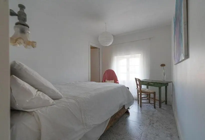 デラックスルーム, La Chambre De Seraphin