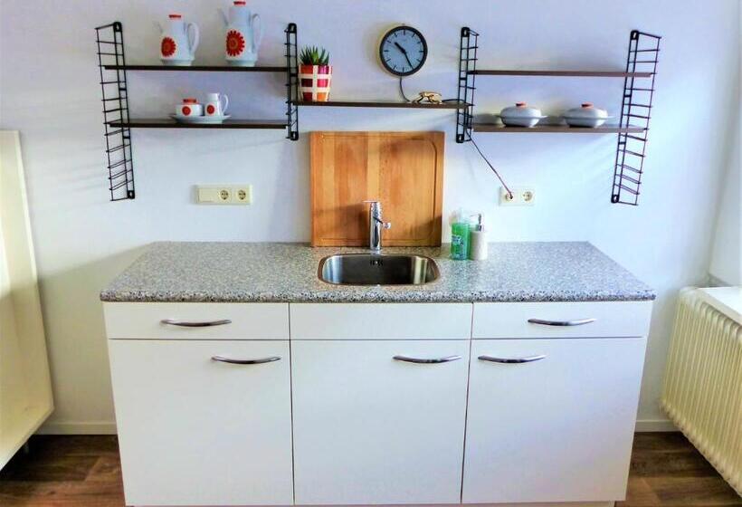 ویلای استاندارد با چشمانداز باغ, B&b Ut Kantuurke