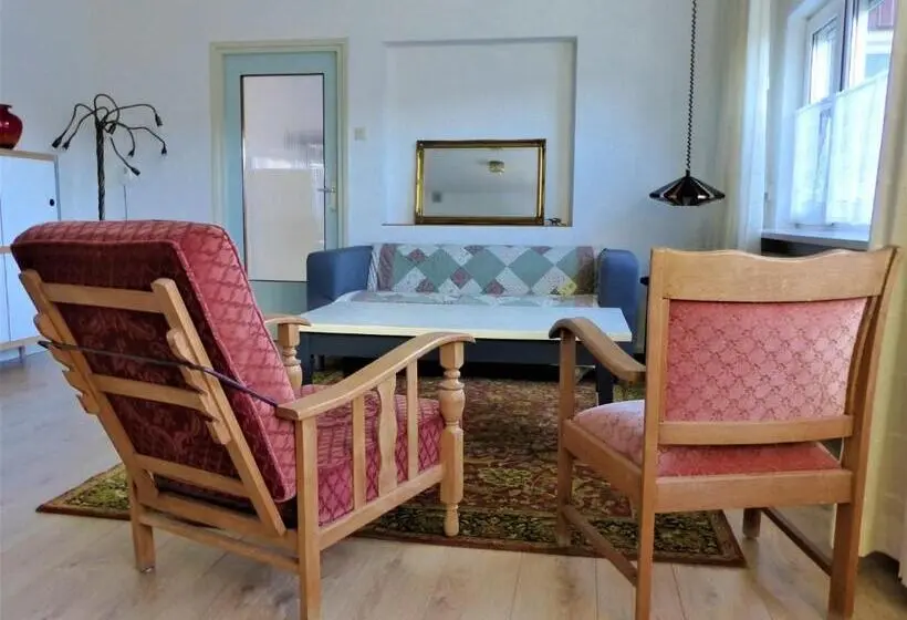 ガーデンビューのスタンダードバンガロー, B&b Ut Kantuurke