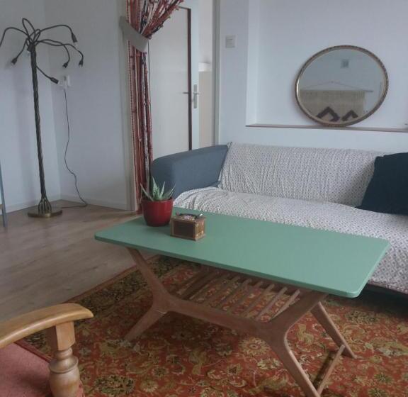 ویلای استاندارد با چشمانداز باغ, B&b Ut Kantuurke