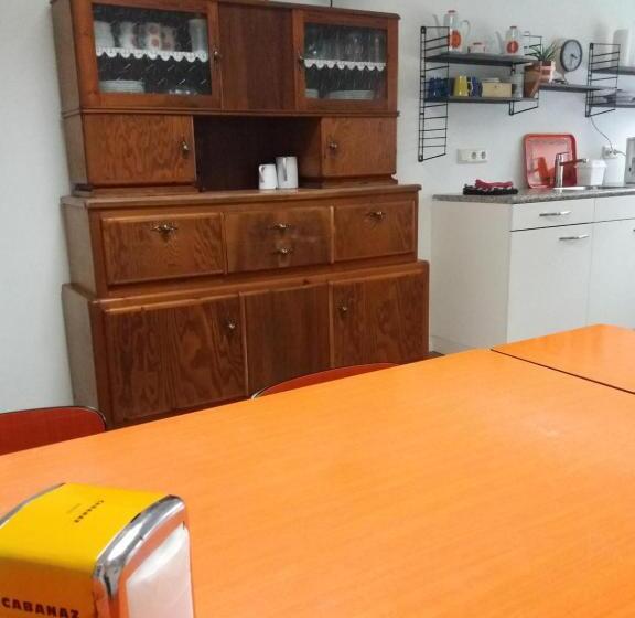 ویلای استاندارد با چشمانداز باغ, B&b Ut Kantuurke