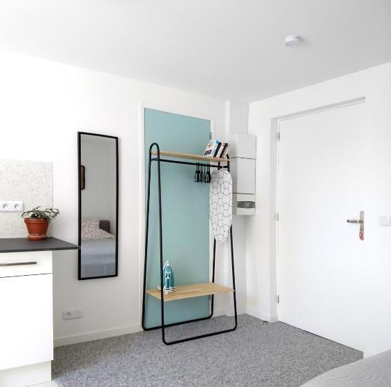 스탠다드 스튜디오, Cool Places