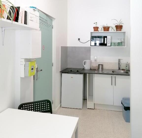 스탠다드 스튜디오, Cool Places