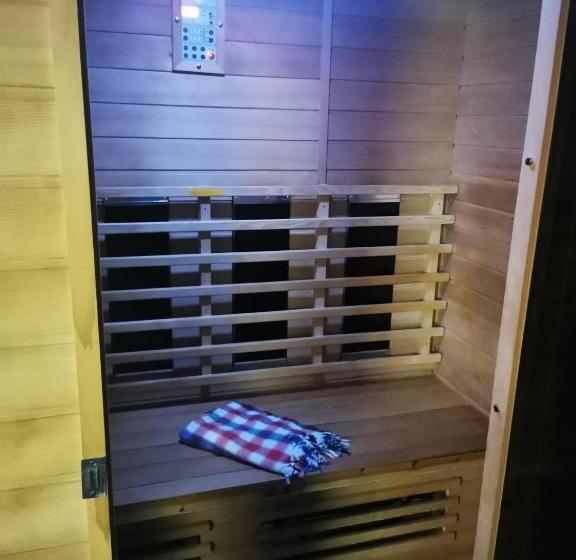 Номер Стандарт с Гидромассажем, Spabyelleetlui Spa Rouge Ou Bleu