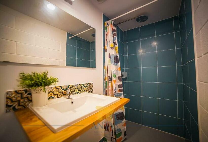 اتاق استاندارد, Antas Guest House