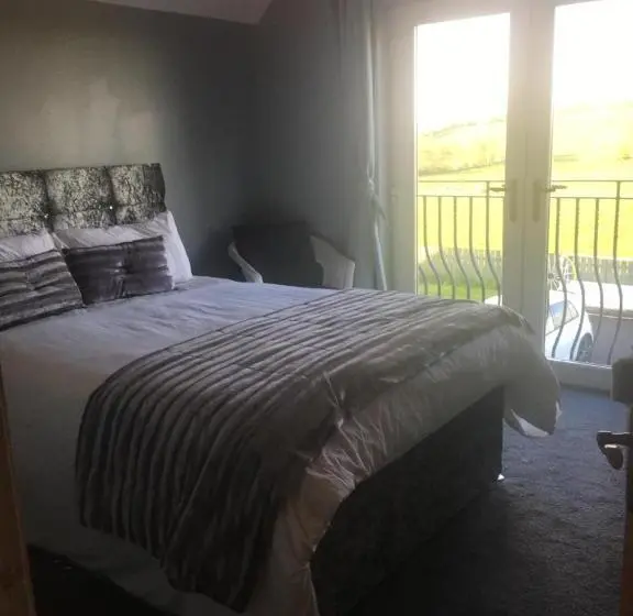 اتاق لوکس با بالکن, Country House And Spa