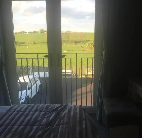 اتاق لوکس با بالکن, Country House And Spa